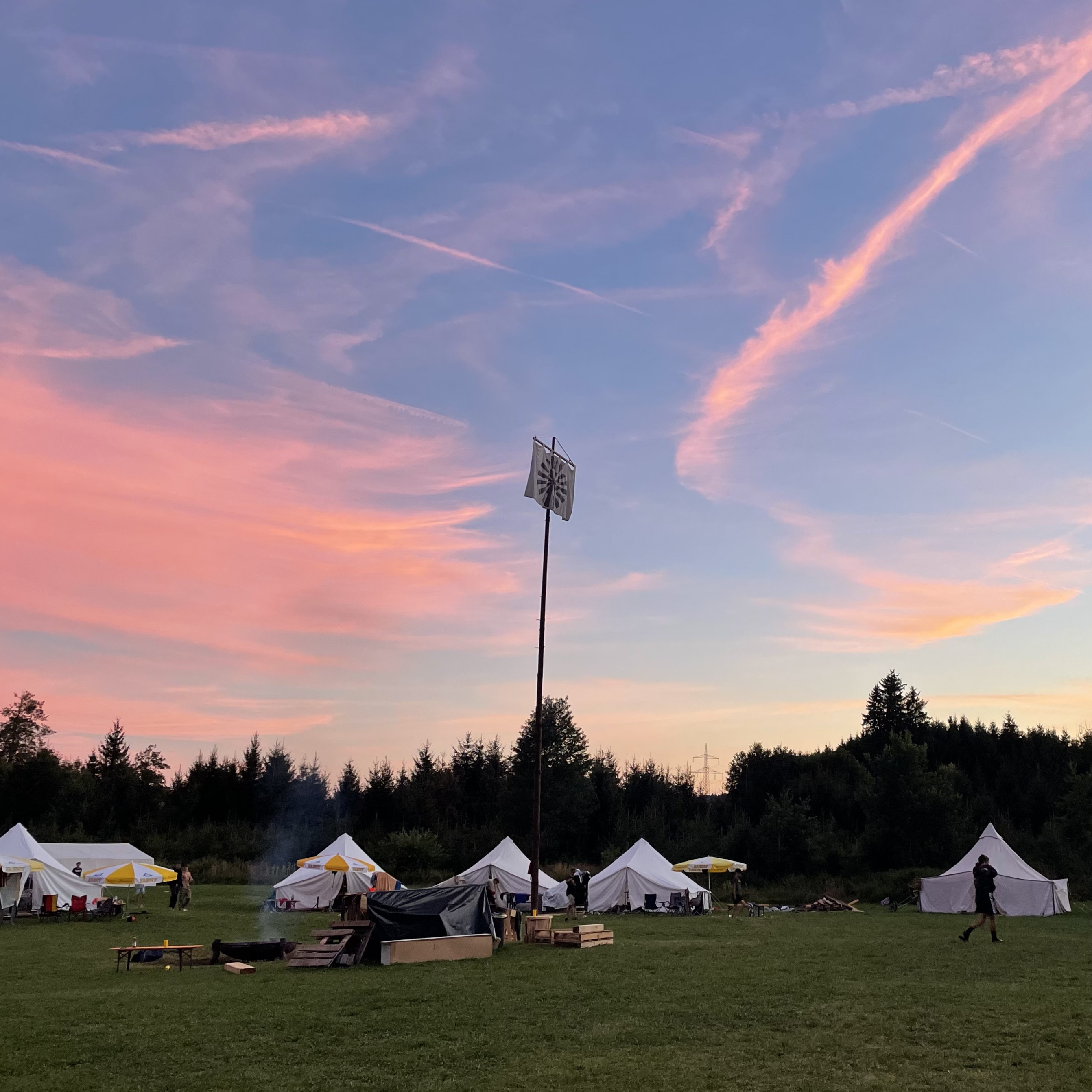 Sonnenuntergang im Zeltlager